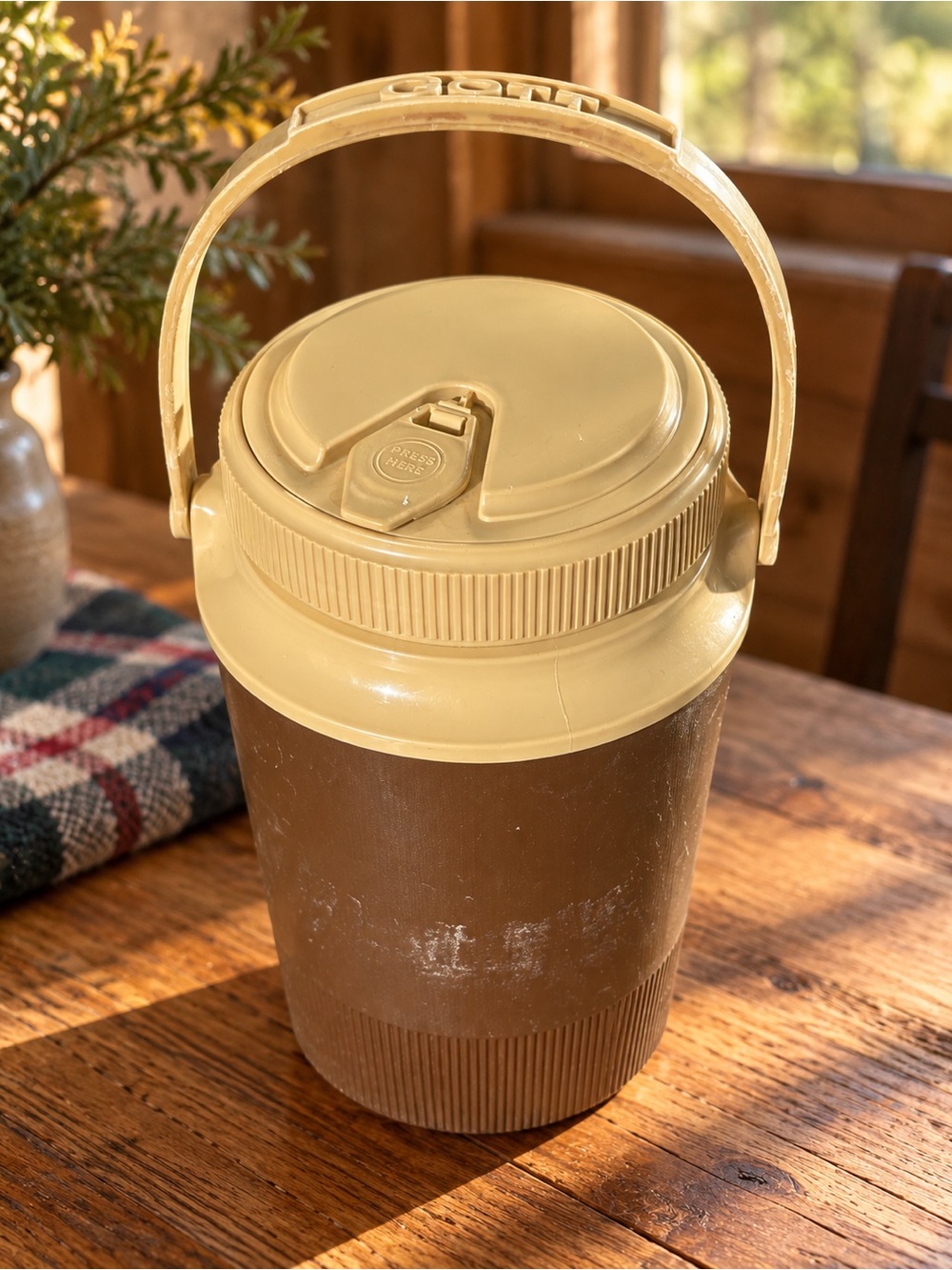 Vintage Gott Model 1502 1/2 Gallon Water Cooler Jug Brown Tan Made USA